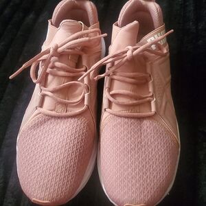Puma Women's Pink Sneakers